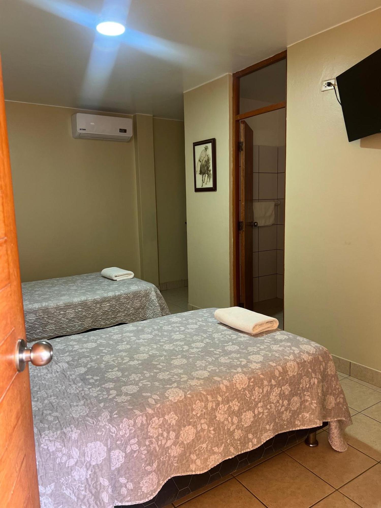 איקה Hotel El Huacachinero מראה חיצוני תמונה